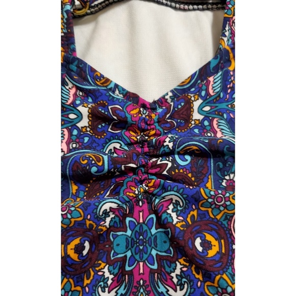 Swimsuit - Picture 4 of 6